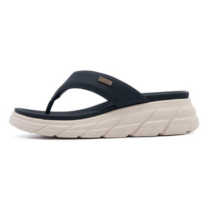 Nueva tendencia de moda de verano: sandalias abiertas de cuero PU con plataforma gruesa y cómoda y suela suave. - Product Image 3