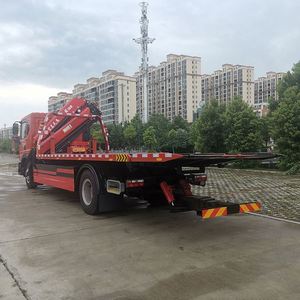 Camion de dépannage à plateau plat Dongfeng D9 avec grue à bras pliable à 4 sections de 8 tonnes, fonction de remorquage et de levage intégrée - Product Image 5