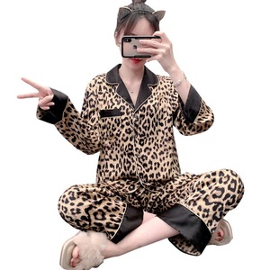 <span class=keywords><strong>Pigiama</strong></span> da <span class=keywords><strong>donna</strong></span> invernale con stampa leopardata da <span class=keywords><strong>donna</strong></span> - Product Image 2