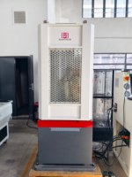 Equipo de Prueba de Materiales Universal Computarizado con Servomotor QT-6060D, 600kN con Carrera de 600mm para Pruebas de Tracción, Compresión y Flexión