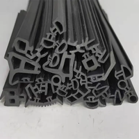 Bandes d'étanchéité en mousse de caoutchouc EPDM adhésives en forme de D pour cadres de portes et fenêtres, protection contre les intempéries, isolation thermique automobile, joint anti-courant d'air
