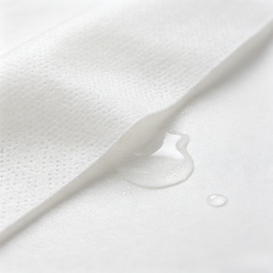 Rouleau de tissu non tissé Spunbond du fabricant, 20-40 g/m², léger et absorbant, pour couches de dessus de tapis d'apprentissage pour animaux de compagnie - Product Image 3