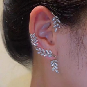 Abnehmbare vergoldete Ohr clips Ohrringe Willow Leaf Ohr clips Shiny Zircon Inlaid Strass Hot Sale Fashion Luxus Damen - Product Image 3