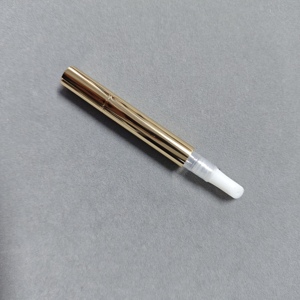 ลิปกลอสเพิ่มวอลลุ่มริมฝีปากแบบวีแกน ติดทนนาน ให้ริมฝีปากอวบอิ่ม พร้อมรับผลิตแบรนด์ส่วนตัว - Product Image 2