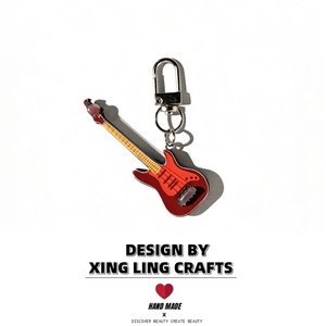 Colgante de mini guitarra, dije de guitarra eléctrica, accesorio de instrumento musical de rock para decoración de bolsos, regalo - Product Image 3