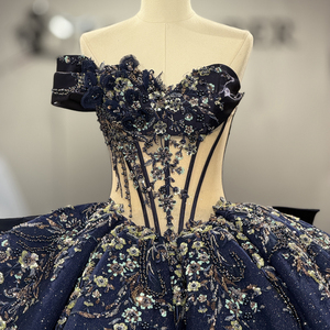 Vestido de Quinceañera Azul Marino con Lentejuelas y Hombro Descubierto, Modelo 1560 Glitter - Product Image 5