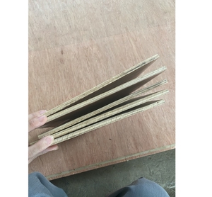 ไม้อัดไม้เนื้อแข็งป็อปปอร์สีแดง E2ฟอร์มาลดีไฮด์มาตรฐานสำหรับผู้ผลิตเฟอร์นิเจอร์ - Product Image 1