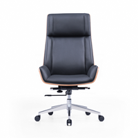 Chaise de bureau ergonomique en cuir à prix direct usine, chaise de direction inclinable avec réglage de la taille et rotation.