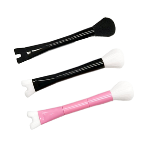 แปรงสองหัวสำหรับปัดแก้มและคอนทัวร์จมูก รูปทรงตัวยู สีดำชมพู - Product Image 1