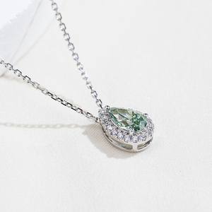 MSN-1046 Anillo de Oro Blanco de 9K con Diamante Verde Sintético Corte Pera, Joyería Romántica para Mujer - Product Image 2