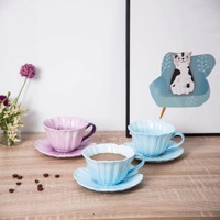 Tasse à café en céramique en forme de fleur avec soucoupe, ensemble de tasses à thé en porcelaine à pétales, tasse à cappuccino et latte florale colorée