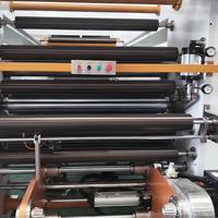 Machine de laminage électrique innovante à trois couches sans solvant pour film/plastique/bois, de qualité alimentaire, à haute vitesse et automatique