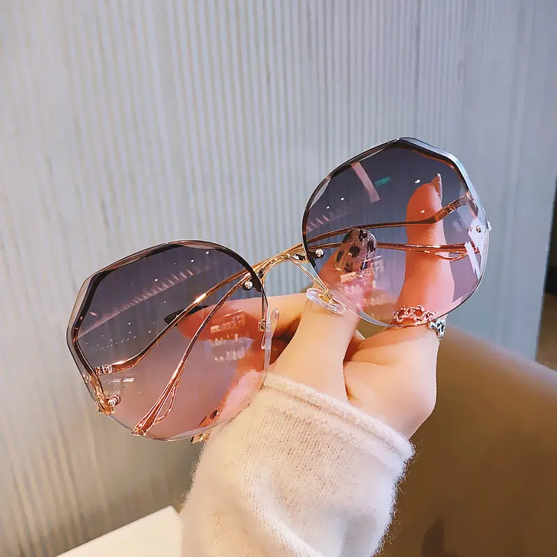 2024 New Sunglasses Retro Polygon Rimless Cutting Lenses Luxury Uv400 Light Color Shades Sunglass