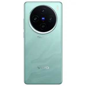 هاتف Vivo X100s الجديد مزود بشريحة قياسية X 9300+ زرقاء اللون مع شاشة مستقيمة رفيعة للغاية مقاس 7.8 مم مع إمكانية الشحن الفلاشي