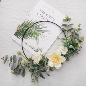 พวงดอกไม้ประดิษฐ์ CallaFloral แบบแขวนผนัง ลายดอกคามีเลีย สำหรับตกแต่งงานแต่งงานและบ้าน CF01150 - Product Image 3