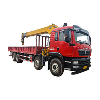Camion lourd HOWO 8*4 de grue Offre Spéciale 14 tonnes cargaison montée par boom de décharge de 16 tonnes avec le camion de grue