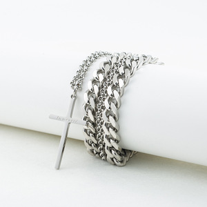 สร้อยคอไทเทเนียมสตีลแบบชั้นคู่ ดีไซน์เรขาคณิต รูปทรงกางเขน สไตล์คิวบา แฟชั่นเครื่องประดับ - Product Image 3