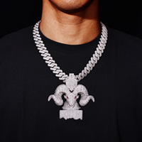 Collier populaire avec pendentif grand chèvre en zircon, design entièrement serti de zircons cubiques étincelants, pour homme, style streetwear, recommandé par les influenceurs