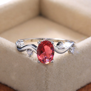 Anello a Onda da Donna Stile Coreano Giapponese con Cristallo Ovale, Gioiello Minimalista alla Moda Aperto e Regolabile per Uso Quotidiano - Product Image 4