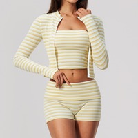 Nouvel ensemble de fitness rayé pour femme, short rayé taille haute coupe ajustée, respirant, trois pièces, pour yoga, entraînement et sport