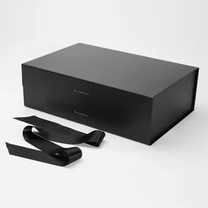 Tùy Chỉnh Sang Trọng Có Thể Tái Chế Từ Đóng Cửa Gấp Quần Áo Giấy Bao Bì Quà Tặng Hộp Với Ribbon Màu Đen Màu Hồng Hộp Quà Tặng - Product Image 1