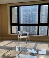 Designer-Stuhl aus Transparentem Glas in Luxusausführung, Unregelmäßige Form, Gefrorener Wassertropfen-Effekt, Kristallklarer Sitz, Innenmöbel