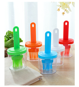 Bouteille de brosse à huile en silicone réutilisable pour la maison, pot à huile en plastique intégré, outil de cuisson et de grillade résistant à la chaleur, ustensile de <span class=keywords><strong>pâtisserie</strong></span> de cuisine - Product Image 1