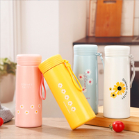 Fabricant moins cher randonnée sport de plein air eau chaude et froide enfants enfants école mignon cadeau bouteille d'eau en verre