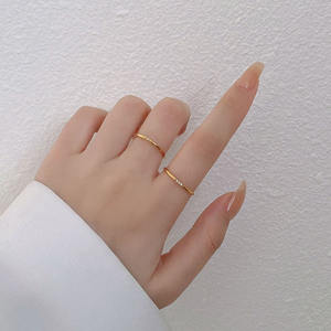 Venta al por mayor de 18K Joyería Anillo fino de acero inoxidable Chapado en oro Conjunto de diamantes Anillo de acero inoxidable para mujer - Product Image 4