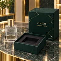 Boîte à parfum rigide vert foncé A3315-G01 en papier texturé spécial avec logo personnalisé, base et couvercle, 10x10x14cm, insert en mousse surélevé, finition mate