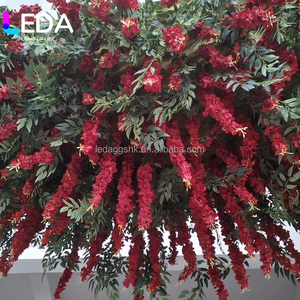 ดอกไม้ประดิษฐ์แขวนเพดานผ้าไหมสีแดงสำหรับตกแต่งงานแต่งงานจาก LEDA Event Hall Decoration - Product Image 2