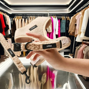 Luxus Custom Logo Teddy Fleece Hunde geschirr Set Hochwertige weiche Polyester Haustier Halsband Leine Kleine Designer Hunde weste Geschirr - Product Image 3