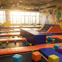 Parc de trampolines intérieur commercial, équipement de parc de trampolines coloré personnalisé pour enfants et adultes, parc d'attractions, aire de jeux