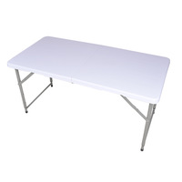 Table pliante en plastique à cadre métallique moulé par soufflage, vente directe usine - Empilable, portable, légère, pour extérieur