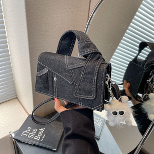 Bolso de mezclilla de diseño exclusivo para mujer, nuevo estilo 2026, bolso cruzado versátil, bolso de hombro moderno, bolso cuadrado pequeño. - Product Image 6