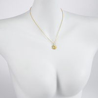 Collier unisexe en acier inoxydable plaqué or poli miroir avec pendentif tournesol classique et chaîne à perles, idéal pour le quotidien