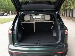 Geely Xingyue L Automatic Oriental <span class=keywords><strong>Ya</strong></span> 2.0TD Star Edition 2024, Auto Usata con Basso Chilometraggio in Buone Condizioni - Product Image 6