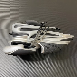 Chaussures de couple sportives et décontractées personnalisées de luxe - Balmann, semelle épaisse, dessus en PU, toutes saisons - Product Image 3