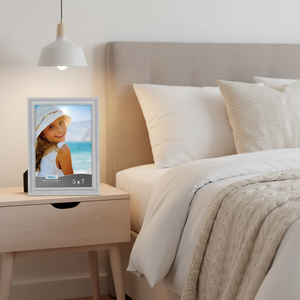 Cadre Photo Moderne en Plastique Résine 5X7 PS de Haute Qualité Gris avec Argent et Verre pour Décoration de Bureau ou Murale pour Maison - Product Image 1