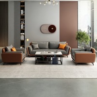 Sofá Seccional de Tres Plazas de Estilo Moderno y Lujo Ligero, Patas de Acero Inoxidable de Forma Rectangular, Material de Madera y Cuero para Sala de Estar
