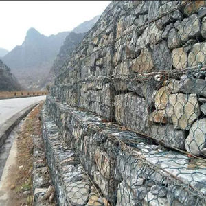 Prix usine 3.05mm 2x1x1m 8*10cm maille <span class=keywords><strong>de</strong></span> gabion en pierre hexagonale/taille <span class=keywords><strong>de</strong></span> paniers <span class=keywords><strong>de</strong></span> gabion 3x1x0.5m/treillis métallique <span class=keywords><strong>de</strong></span> gabion - Product Image 4