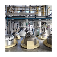 Ligne de fabrication de détergents et usine de transformation pour la production et l'emballage de détergents à lessive en poudre et liquides