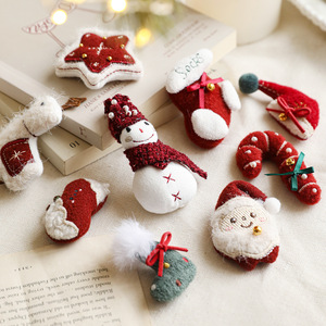 Décoration <span class=keywords><strong>de</strong></span> Noël <span class=keywords><strong>de</strong></span> haute qualité, petit ornement en feutre en forme <span class=keywords><strong>de</strong></span> bonhomme <span class=keywords><strong>de</strong></span> neige <span class=keywords><strong>de</strong></span> dessin animé, à suspendre à l'arbre <span class=keywords><strong>de</strong></span> Noël - Product Image 3