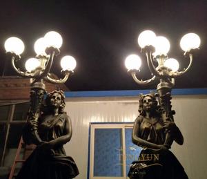 Lámpara grande de fibra de vidrio <span class=keywords><strong>para</strong></span> mujer, poste de luz de color bronce <span class=keywords><strong>para</strong></span> jardín y escultura, 1 par - Product Image 3