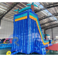 Toboggan aquatique gonflable commercial en PVC coloré bleu tropical avec piscine et palmier géant pour fêtes en extérieur – En stock