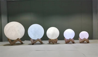 Lampe lunaire moderne 3D imprimée, veilleuse LED créative à branchement USB avec contrôle tactile et télécommande pour chambre à coucher