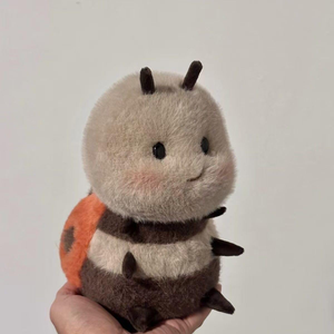 Offre Spéciale 8 pouces réaliste en peluche insecte petites mains rouge broderie ailes rond doux flou corps yeux noirs <span class=keywords><strong>coccinelle</strong></span> trucs jouet - Product Image 5