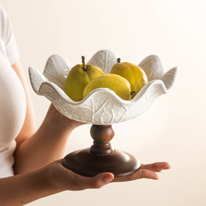 Piatto da Torta a Piedistallo a Forma di Foglia di Cavolo, Ciotola per Frutta in Porcellana <span class=keywords><strong>Bianca</strong></span> con Base in Legno, Espositore per Dessert con Rilievo a Lattuga - Product Image 4