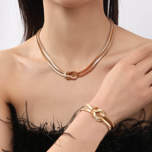 <strong>Metal</strong> Neck Clavicle Chain Gift Punk Multilayer Flat Snake Chain Necklaces Short Choker <strong>Collar</strong> - Product Image 4