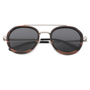 Поляризованные солнцезащитные очки в круглой оправе в стиле ретро с реальными деревянными краями, регулируемыми носовыми подушками и металлическими вставками - Product Image 2